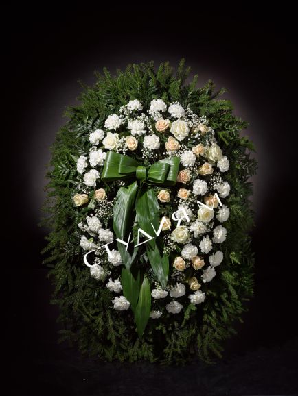 Венок ритуальный из живых цветов "эконом" №7