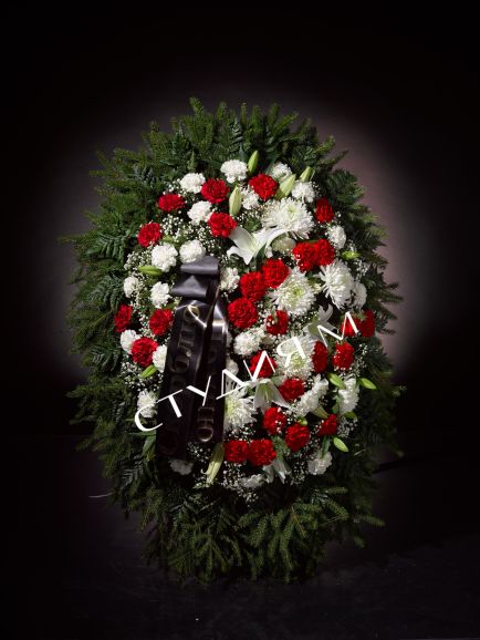 Венок ритуальный из живых цветов "эконом" №4