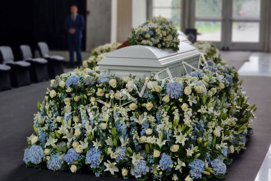 Оформление залов прощания - ритуальная флористика