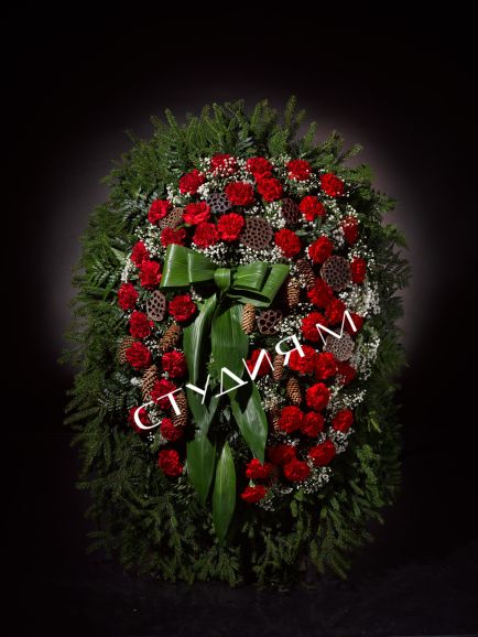 Венок ритуальный из живых цветов "эконом" №8