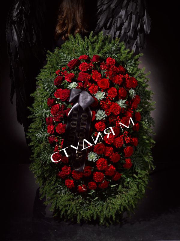 Венок ритуальный из живых цветов "эконом" №5