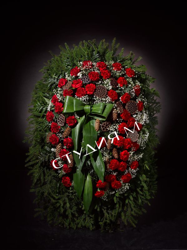 Венок ритуальный из живых цветов "эконом" №8